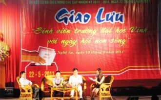 Sinh viên ĐH Vinh giao lưu với ứng cử viên Quốc hội